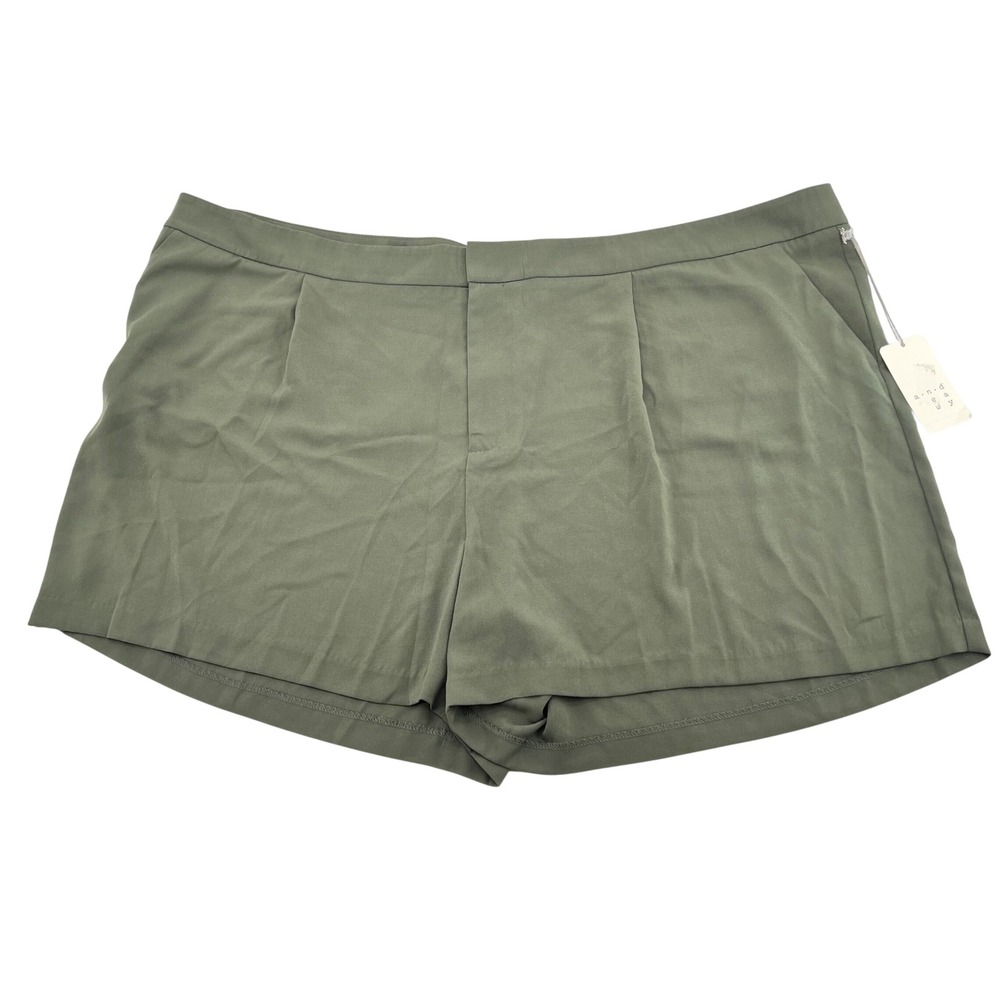 A New Day Womens Plus 26W Olive Green Pleated Dress Shorts NWT 021 12 3800